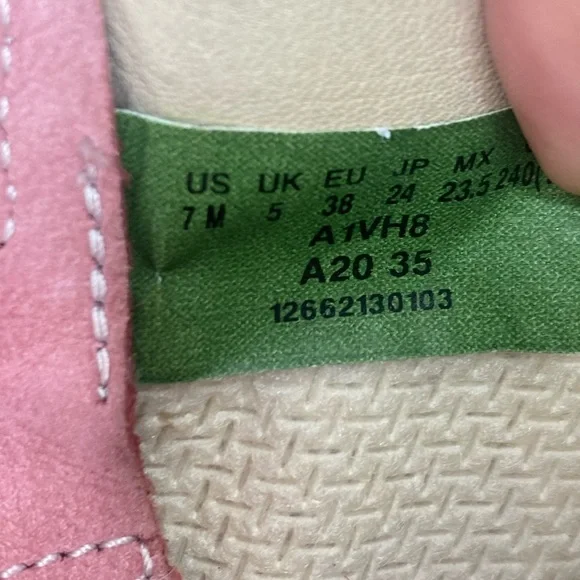 Timberland Pink Boots with Cream Collar - Picture 5 of 5